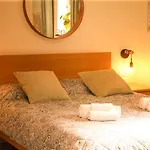 Apartamento Casa Galya With Private Patio By Gardadoma *