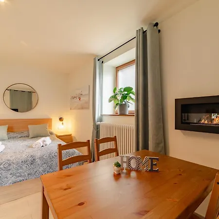 Casa Galya With Private Patio By Gardadoma Apartment Brenzone sul Garda