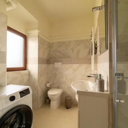 Casa Galya With Private Patio By Gardadoma Apartment *
